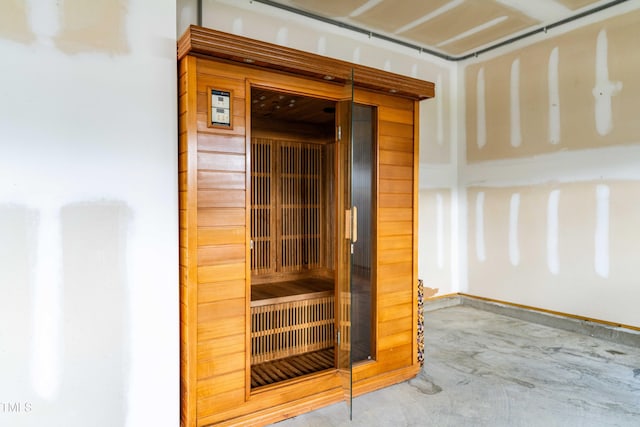 1104 Arden Trace Ct, Fuquay Varina, NC 27526 - sauna featuring concrete floors