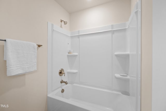 bathroom featuring shower / bathtub combination