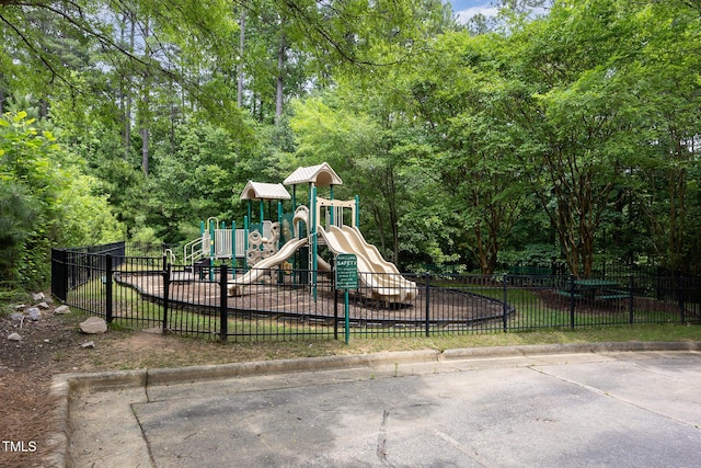 312 Grassy Point Rd, Apex, NC 27502 - community play area with fence