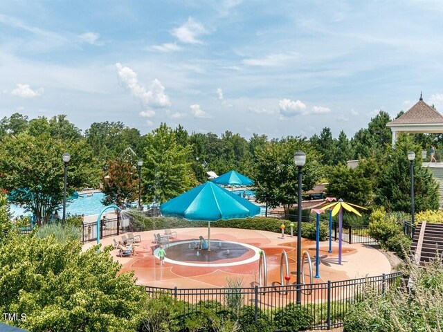 151 Monteith Dr, Chapel Hill, NC 27516 - view of property's community with fence