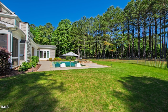 6 Castlewood Dr, Durham, NC 27713 - view of yard with a patio
