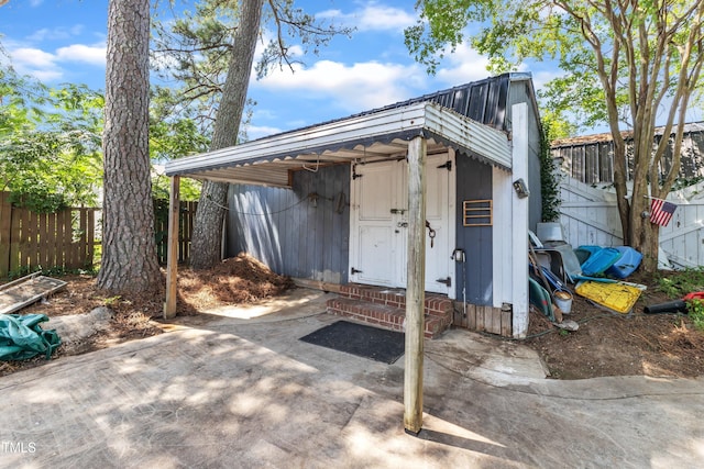 300 S Pine St, Benson, NC 27504 - exterior space with a fenced backyard