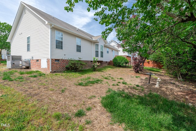 7109 Spanglers Spring Way, Raleigh, NC 27610 - exterior space featuring crawl space