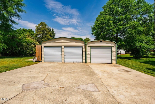 view of detached garage