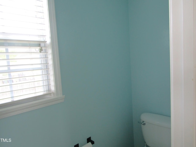 bathroom featuring toilet