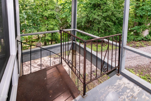 5213 Tomahawk Trl, Raleigh, NC 27610 - view of balcony