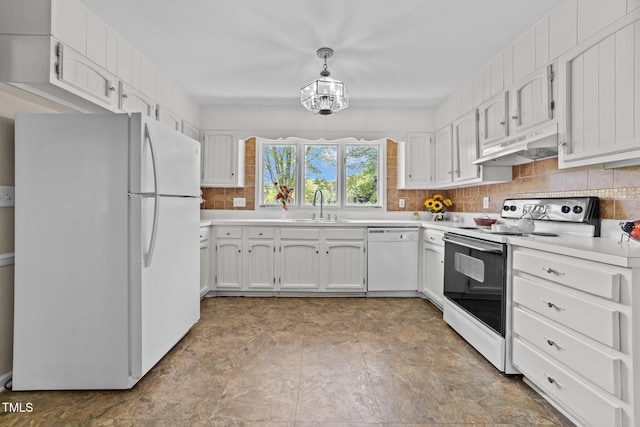 kitchen featuring white appliances, light countertops, under cabinet range hood, a sink, and backsplash