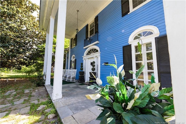 236 E Andrews Ave, Henderson, NC 27536 - property entrance with covered porch