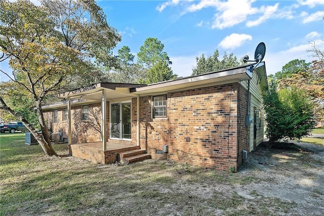 1001 Arberdale, Fayetteville, NC 28304 - rear view of house with a yard and brick siding