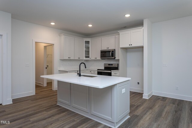 3258 Yorkshire Cir, Sanford, NC 27332