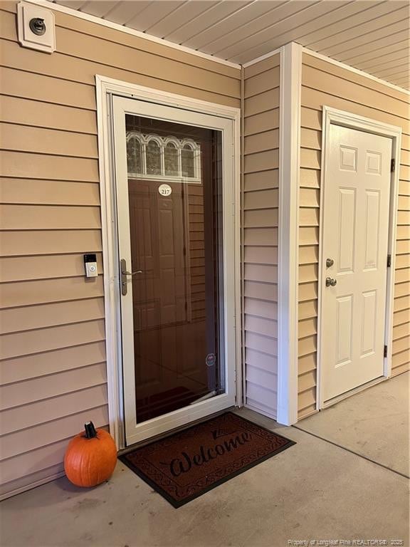 view of property entrance