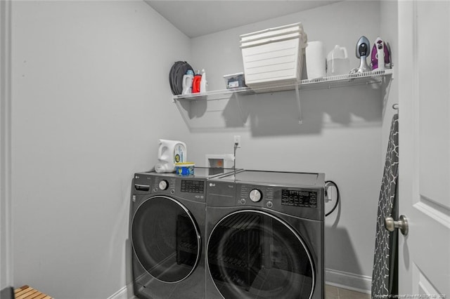 5113 Boxcut Ln, Hope Mills, NC 28348 - laundry area featuring independent washer and dryer and baseboards