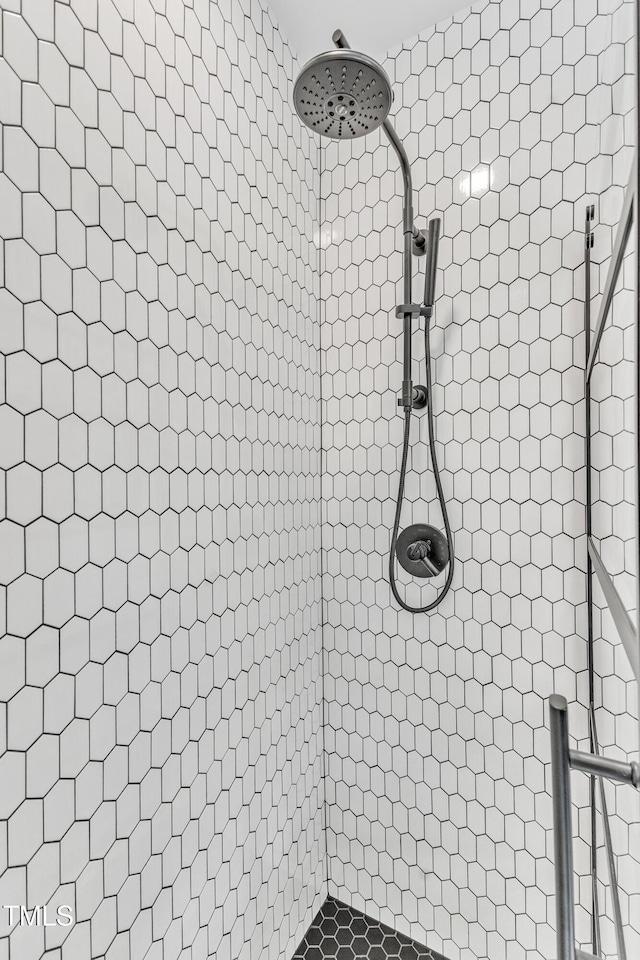 801 N Elm St, Durham, NC 27701 - full bathroom featuring a tile shower