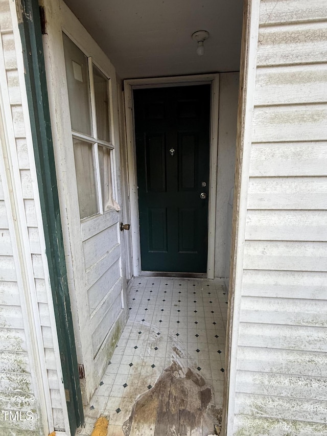 view of entrance to property