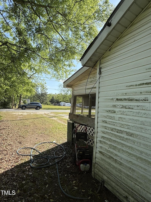 view of side of property
