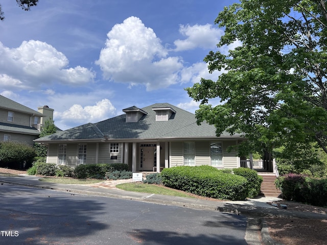 view of front of house featuring a porch