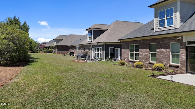 view of yard featuring a patio