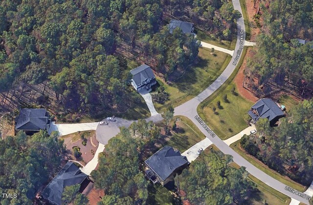 106 N Duelling Oaks Dr, Chapel Hill, NC 27517 - view of property location featuring a forest