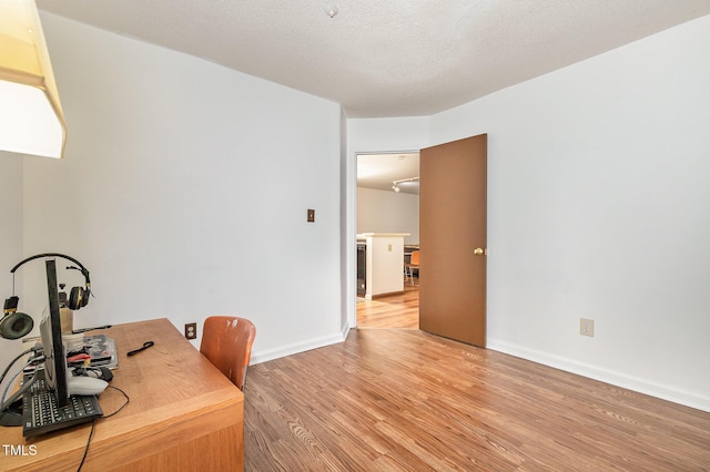 4907 Hollenden Dr Unit 106, Raleigh, NC 27616 - photo 24