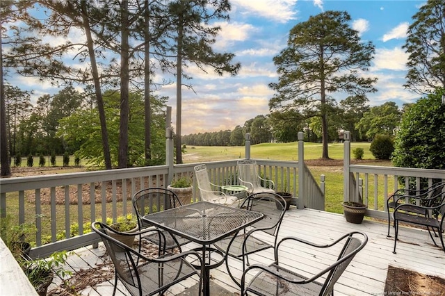 deck featuring outdoor dining space