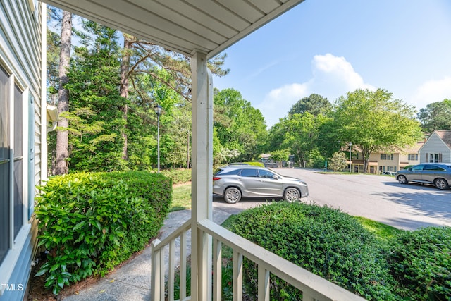 6513 Hearthstone Dr, Raleigh, NC 27615 - view of balcony