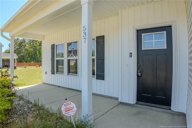 537 Kivett Ct, Fayetteville, NC 28312 - property entrance featuring a lawn and covered porch
