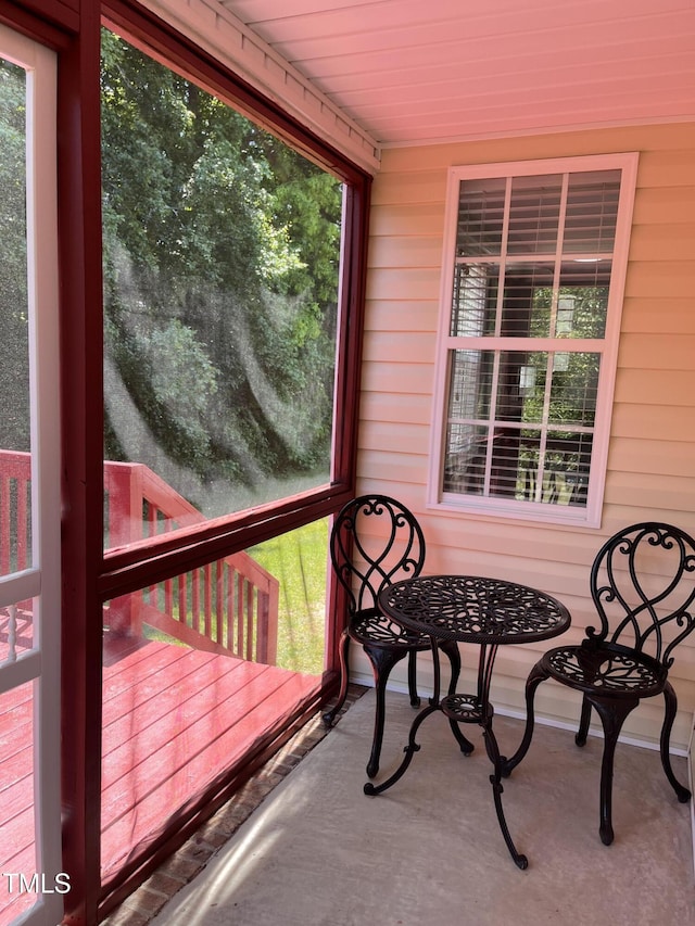 view of sunroom / solarium