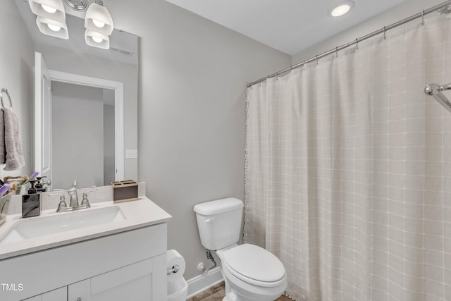 9 Little Sunshine Brk, Smithfield, NC 27577 - full bath featuring toilet, vanity, baseboards, a shower with curtain, and recessed lighting