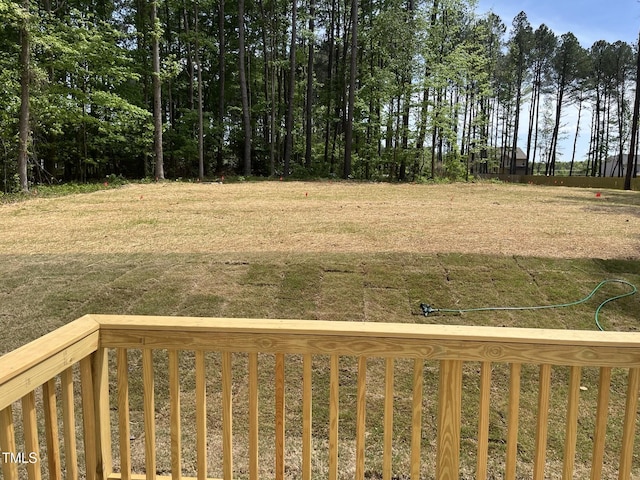 view of green lawn