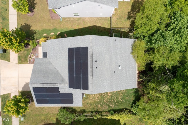 aerial view of property and surrounding area