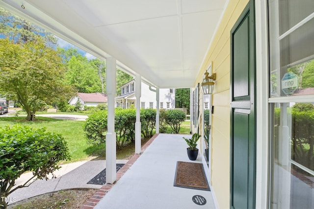 view of patio / terrace with covered porch