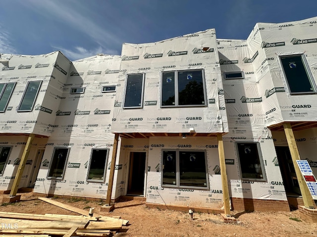 view of front facade