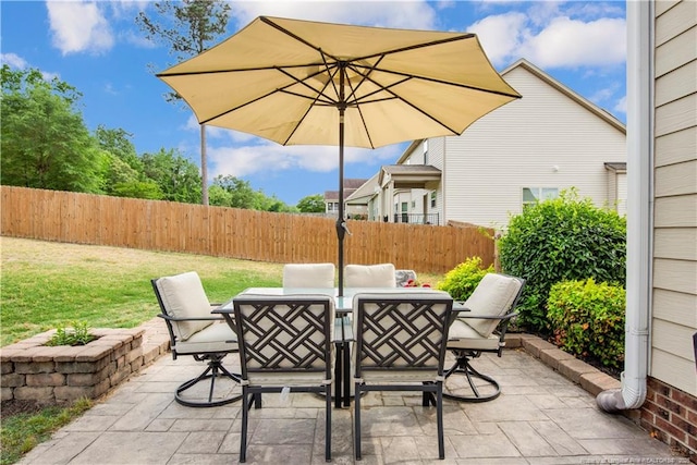view of patio with outdoor dining area