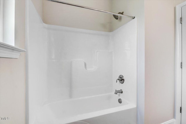 5082 Dogwood Dr, Battleboro, NC 27809 - bathroom featuring shower / tub combination