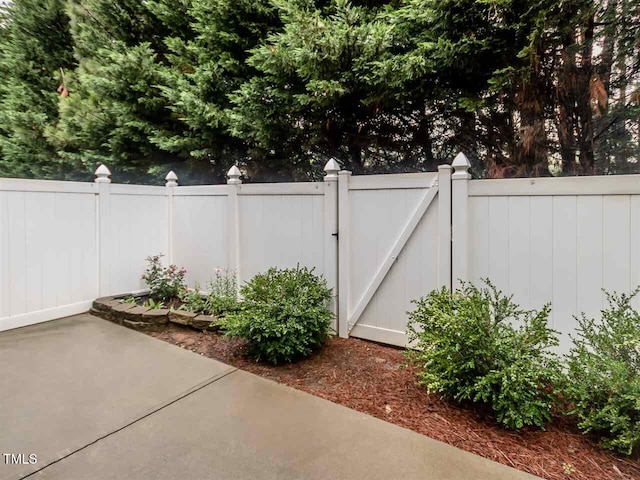 8219 Martello Ln, Raleigh, NC 27613 - exterior space with a gate and fence