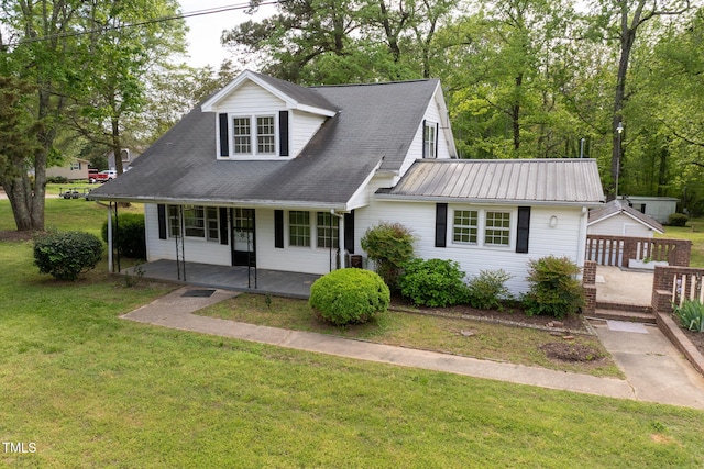 183 Red Hill Loop Rd, Warrenton, NC 27589 - view of front facade featuring covered porch and a front lawn