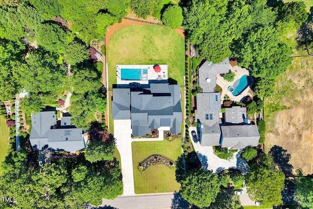 bird's eye view of a pool area