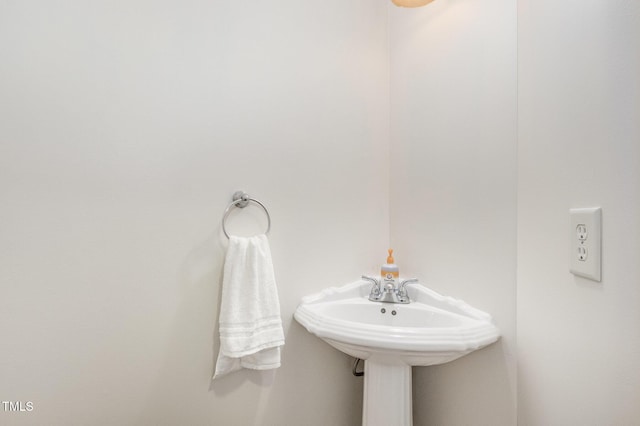 101 Rainbow Dr, Carrboro, NC 27510 - view of bathroom