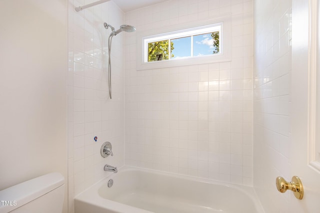 101 Rainbow Dr, Carrboro, NC 27510 - full bathroom featuring toilet and shower / tub combination