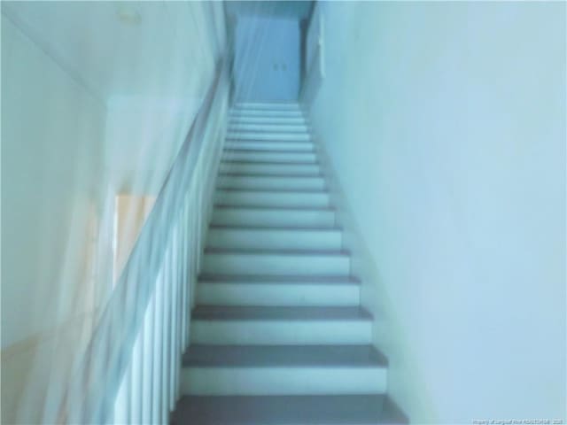 1042 Oquinn Rd, Maxton, NC 28364 - view of stairway