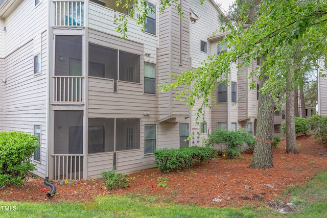 600 Audubon Lake Dr Unit 6B13, Durham, NC 27713 - view of building exterior