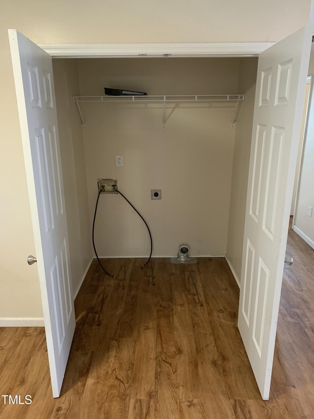 904 Marvin St, Goldsboro, NC 27530 - laundry area featuring hookup for a washing machine, hookup for an electric dryer, and wood finished floors