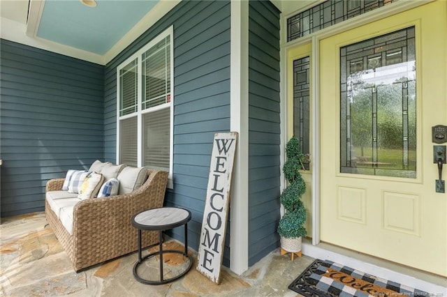 property entrance featuring a porch