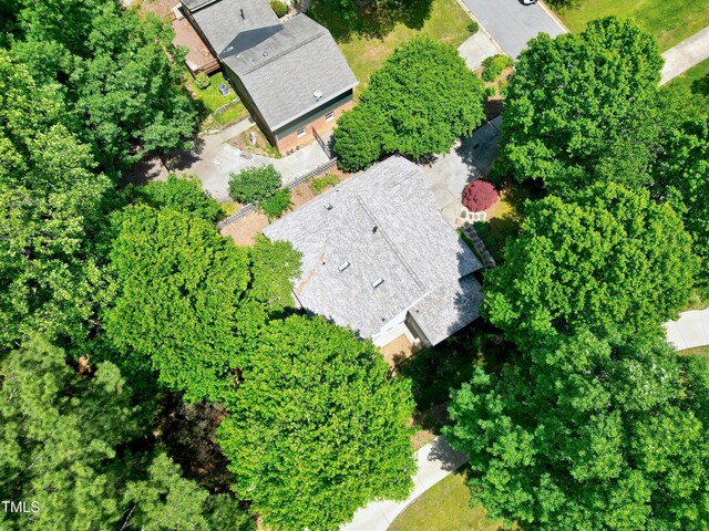 aerial view of property and surrounding area