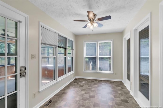 1959 Oakview Dr, Fayetteville, NC 28304 - photo 6
