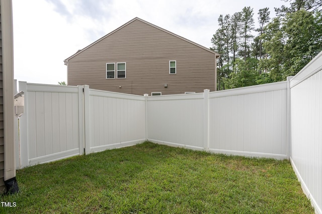 1048 Flagler St, Durham, NC 27713 - view of yard