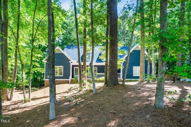 view of front facade with crawl space