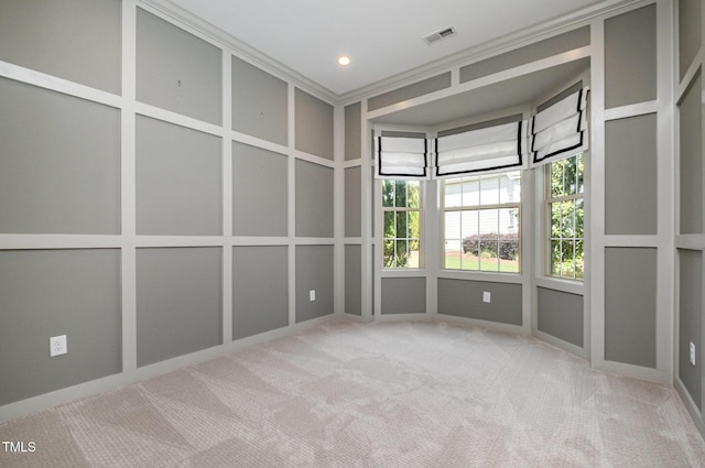 empty room featuring carpet floors and recessed lighting