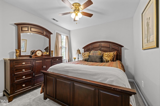 bedroom featuring carpet flooring and a ceiling fan