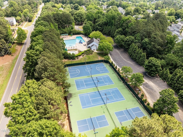 bird's eye view of a pool area